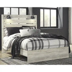 Letto in legno sbiancato