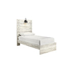Letto in legno sbiancato