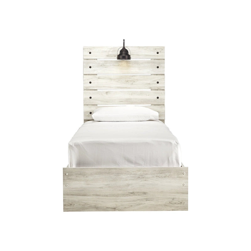 Letto in legno sbiancato