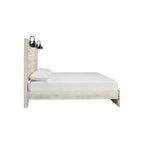 Letto in legno sbiancato
