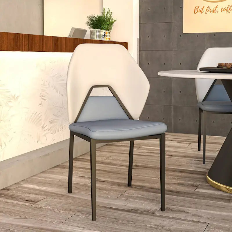 Sedia da pranzo in pelle con struttura in ferro nero, imbottita, moderna, per cucina